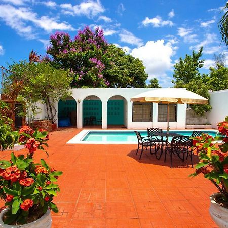 2 Bedroom On Private Estate Kingston Exterior photo