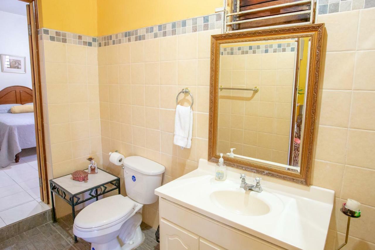 2 Bedroom On Private Estate Kingston Exterior photo